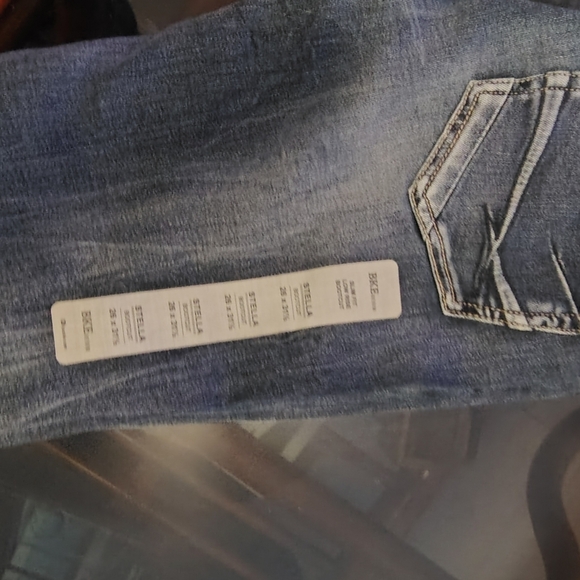 BKE STELLA, Bootcut, Low  Rise, Slim Fit Denim Jean's. - Picture 11 of 13